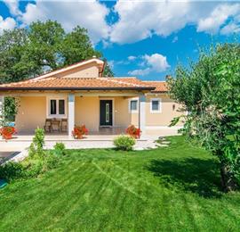 3 Bedroom Bungalow Villa with Pool in Istria, Sleeps 6
